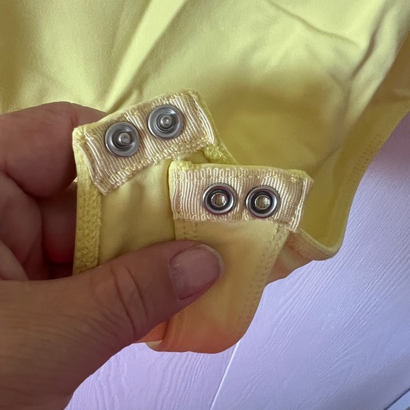 Second Skin Yellow Bodysuit - Picture 3 of 4